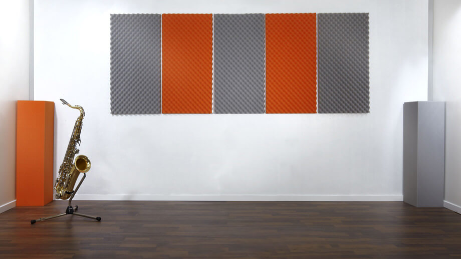 BASSIC Basabsorptieplaten zorgen voor de perfecte bas-sound in de thuisbioscoop, de hifi- of de muziekkamer. BASSIC Basabsorptieplaten zorgen voor de perfecte bas-sound in de thuisbioscoop, de hifi- of de muziekkamer.